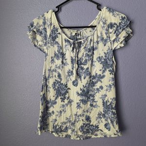 Women's Cupcakes and Cashmere Blouse White Blue Floral Short Sleeves Rayon Small